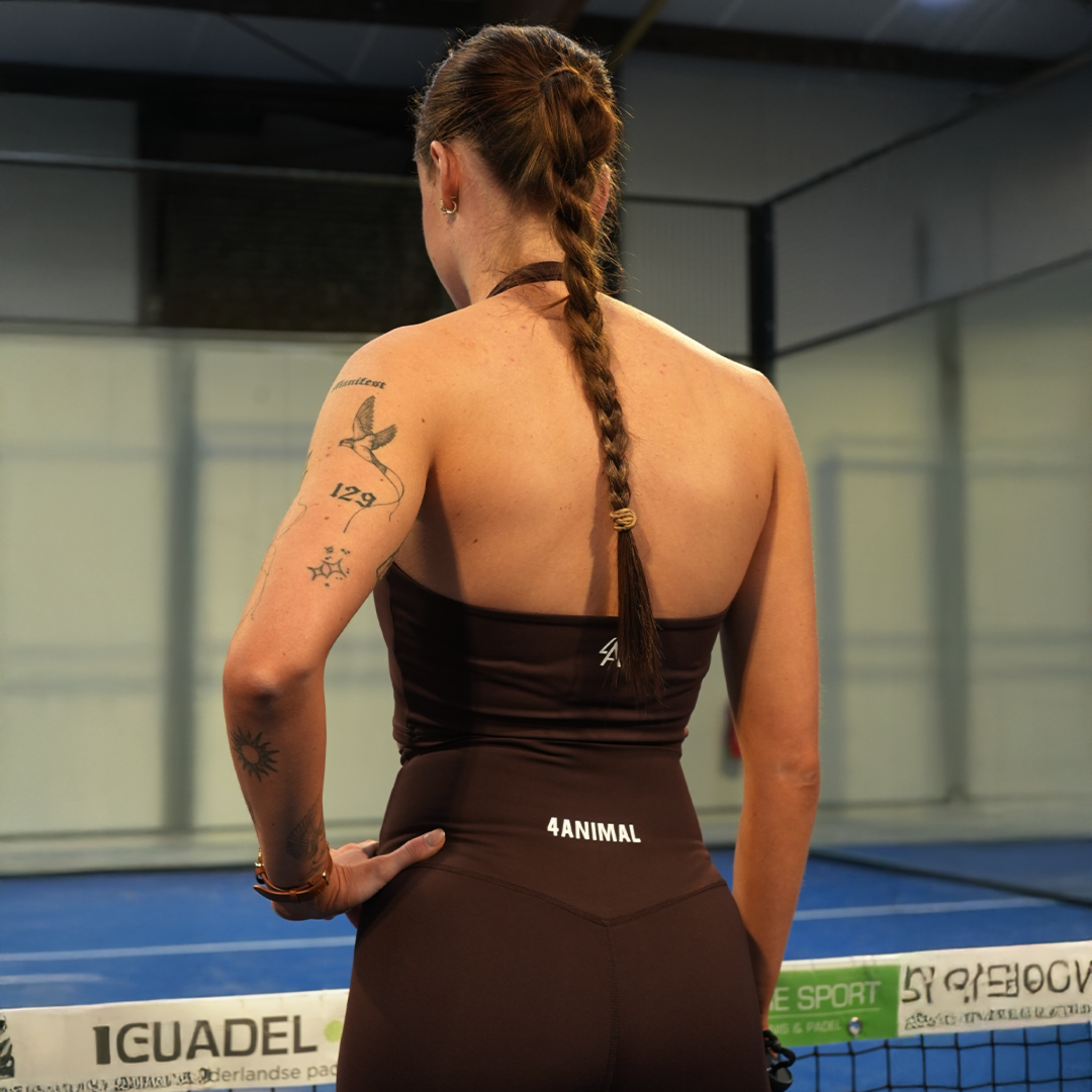 SECTION ØNE | PERFORMANCE TOP BROWN