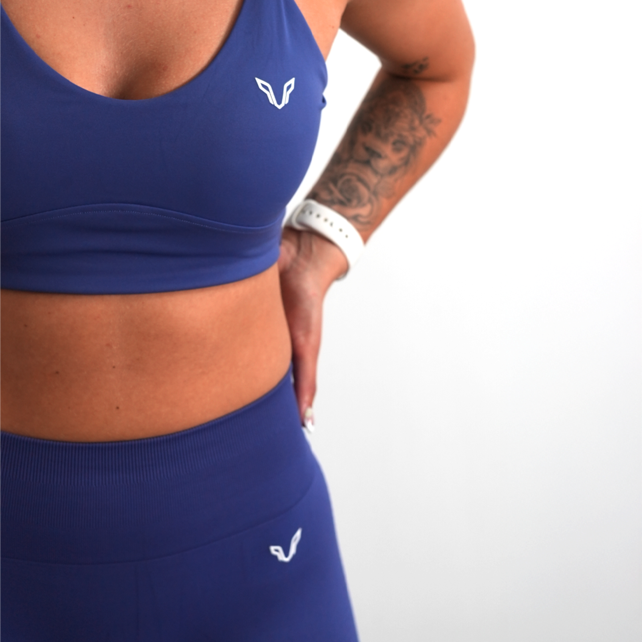 SECTION ØNE| PEFORMANCE TOP